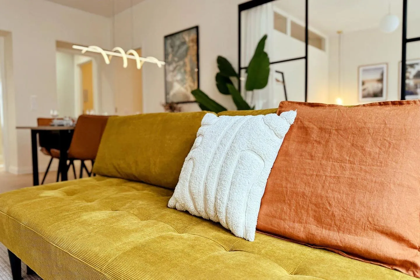 Apartmán Luxury 3-Bedroom Suite On Most Beautiful Street Of Helsinky